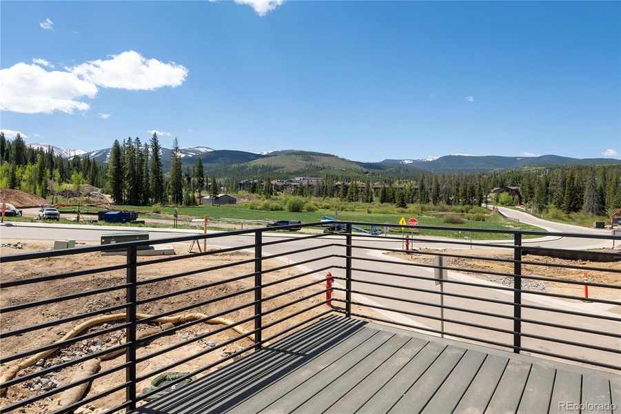 DIFFERENT UNIT // SAME FLOOR PLAN