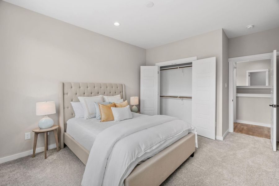 Photos are of a different unit.