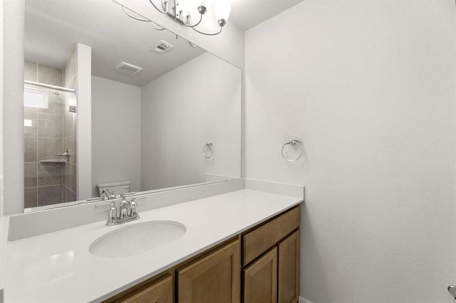 15-451-sweet-spring-lavon-tx-primary-bathroom