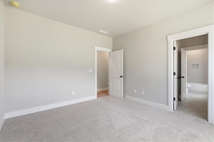Spacious, unfurnished interior of a new home in , Statham (Image 42).