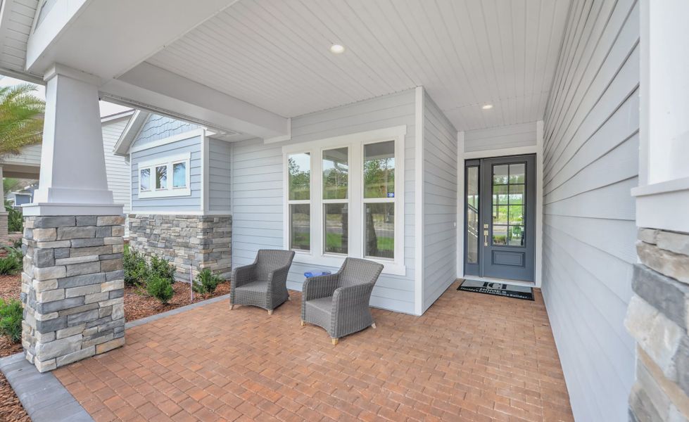 Exterior details and patio area of a home in Middlebourne, St. Johns (Image 23).