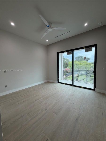 Spacious, unfurnished interior of a new home in , Fort Lauderdale (Image 17). Spacious, unfurnished interior of a new home in , Fort Lauderdale (Image 17).