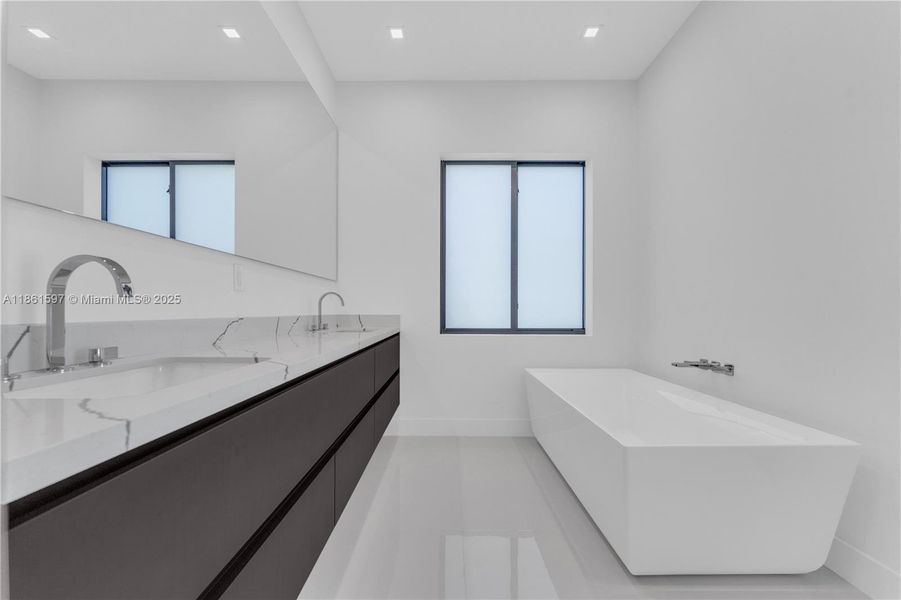 Furnished interior view inside a new home in , Pompano Beach (Image 11).