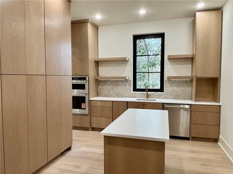 Furnished interior view inside a new home in , Alpharetta (Image 9).