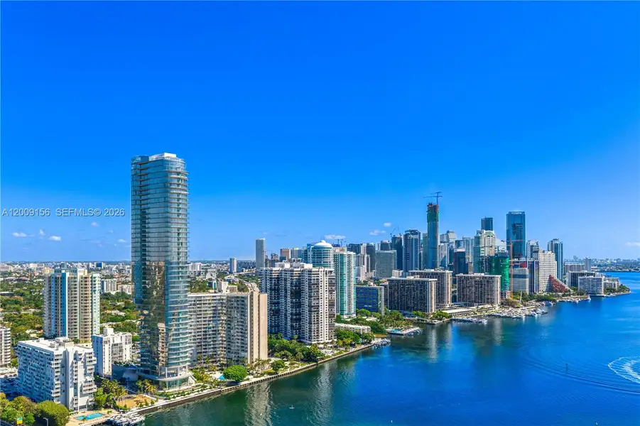 Condo located in Miami, FL showcasing its design and architecture (Image 3).