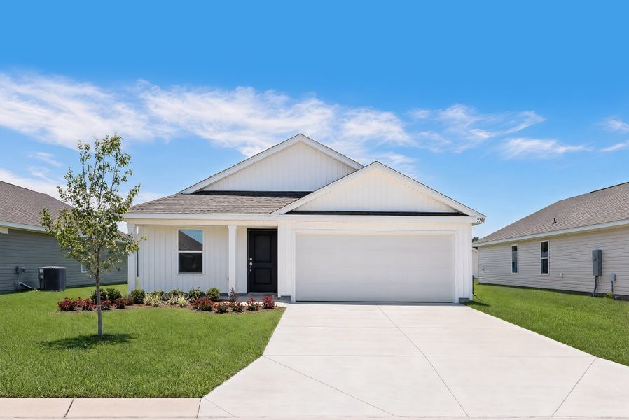 Front exterior of a new home in Horizon's Edge, Milton, FL, highlighting curb appeal (Image 1). Front exterior of a new home in Horizon's Edge, Milton, FL, highlighting curb appeal (Image 1).