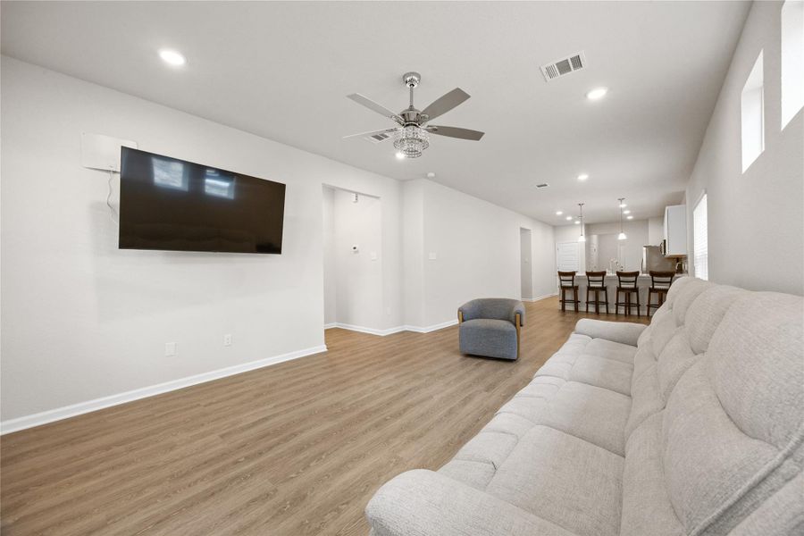 Spacious, unfurnished interior of a new home in Mill Creek Trails, Magnolia (Image 17).