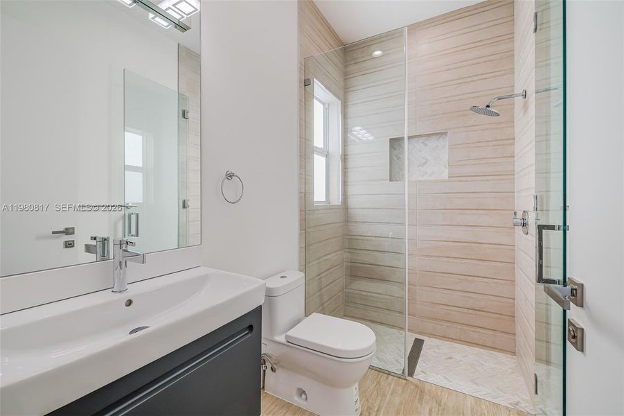 Furnished interior view inside a new home in , Biscayne Park (Image 11).