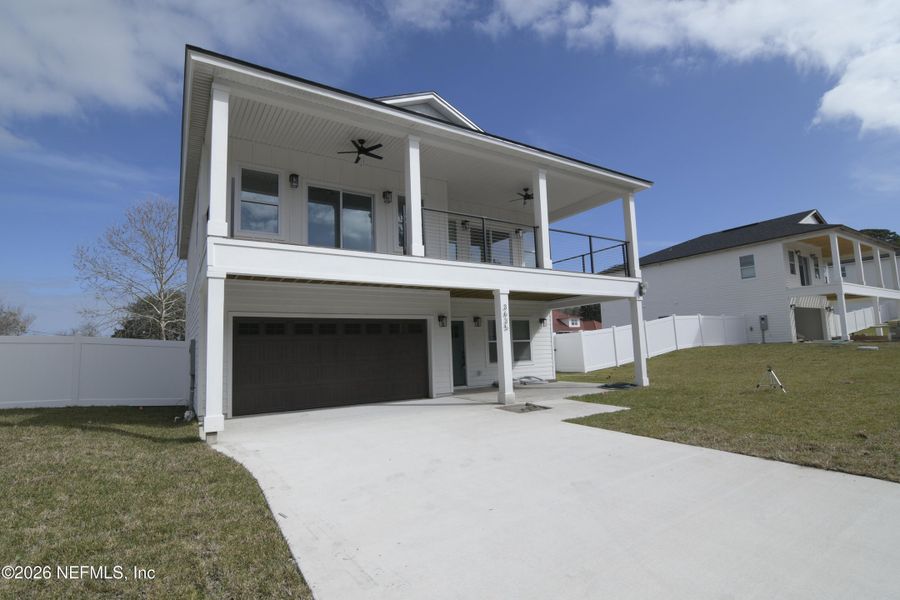 Exterior details and patio area of a home in , Jacksonville (Image 13).