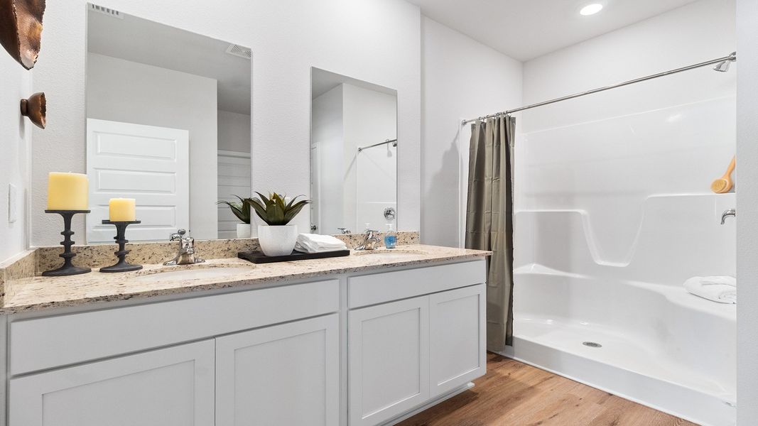 Furnished interior view inside a new home in Misting Springs, Crawfordville (Image 22).