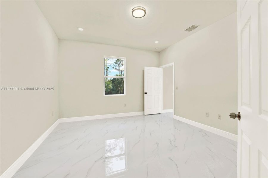 Image 33 of a home in . Image 33 of a home in .