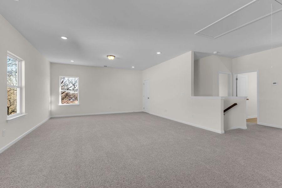 Spacious, unfurnished interior of a new home in Hampshire Hills, Columbia (Image 26).
