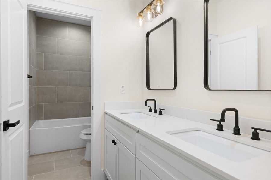 Furnished interior view inside a new home in , Bedias (Image 5).