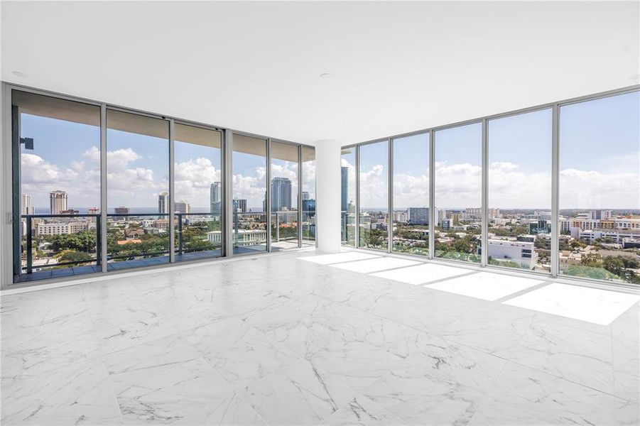 Spacious, unfurnished interior of a new home in , St. Petersburg (Image 10).