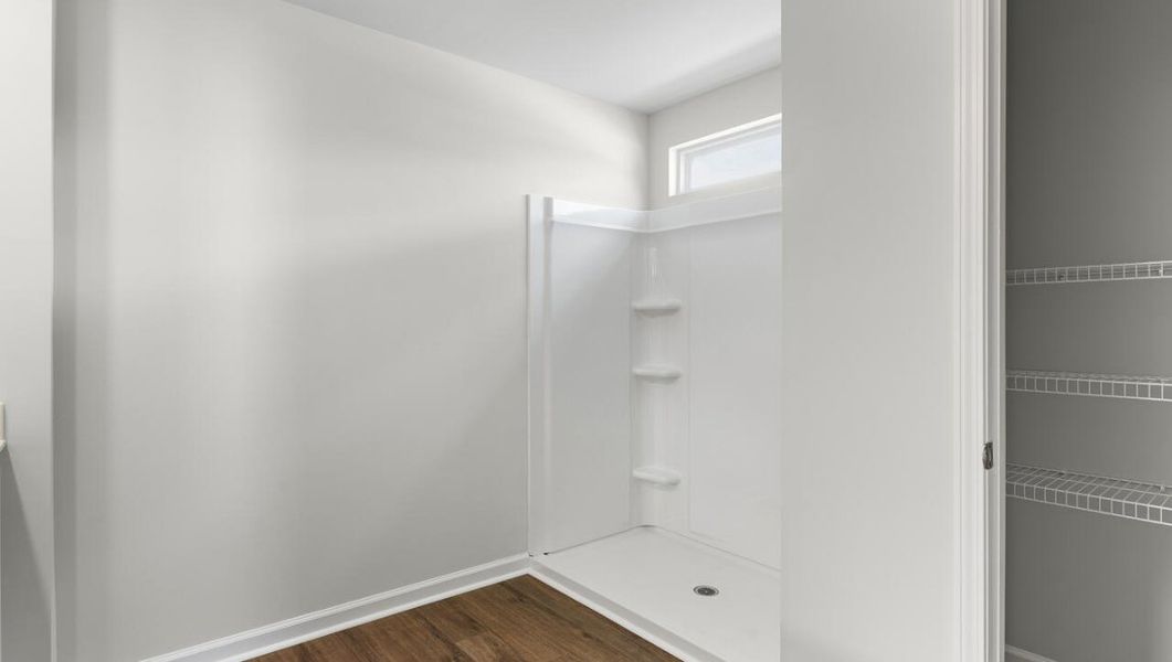 Spacious, unfurnished interior of a new home in The Preserve at Tidewater, Sneads Ferry (Image 27).