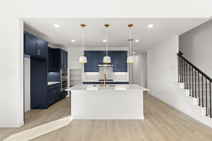 04. 4301 Crossvine - Kitchen 04. 4301 Crossvine - Kitchen
