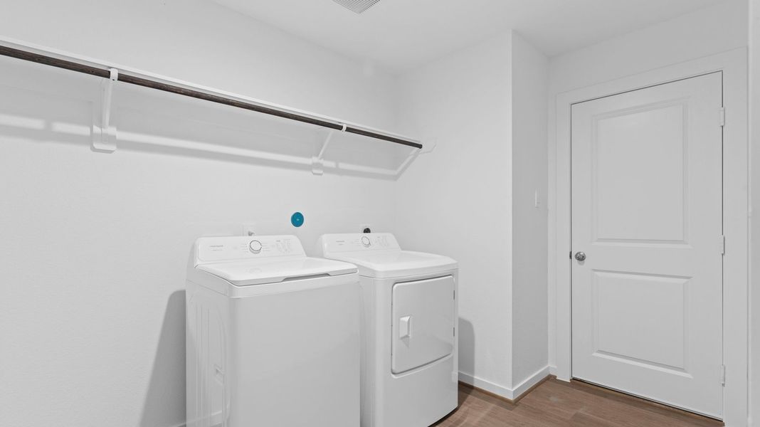 Representative furnished interior of a home built from the GARLAND by D.R. Horton in Grand Cay Harbour, Texas City (Image 19). Representative furnished interior of a home built from the GARLAND by D.R. Horton in Grand Cay Harbour, Texas City (Image 19).