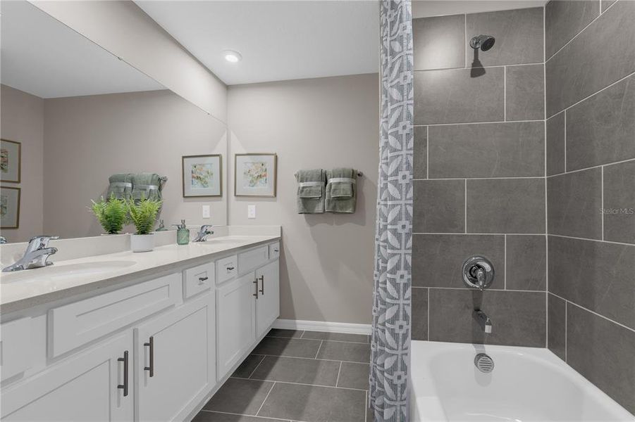 Furnished interior view inside a new home in Wynnstone, Davenport (Image 39).