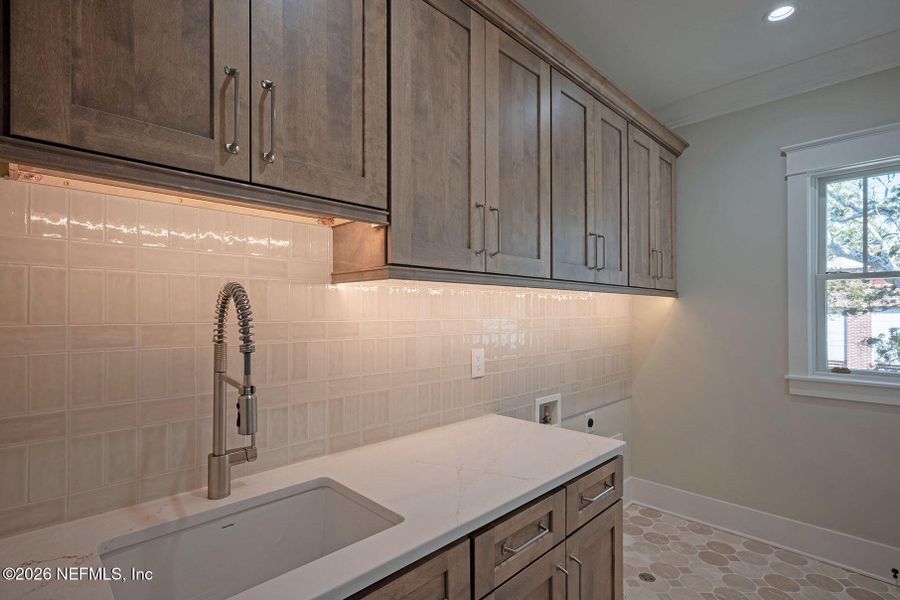 Furnished interior view inside a new home in , Jacksonville (Image 110).