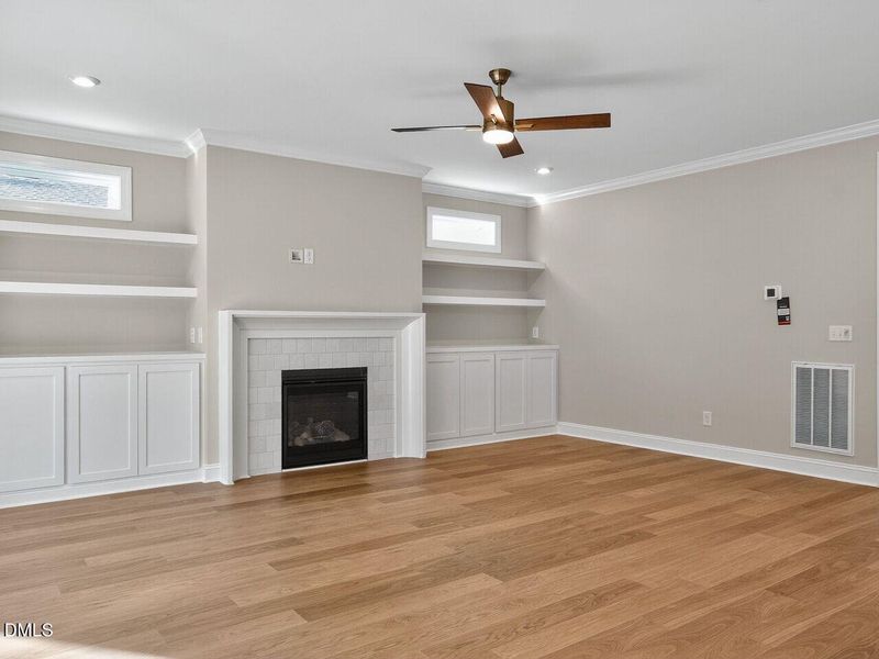 007-1280x960-living-room