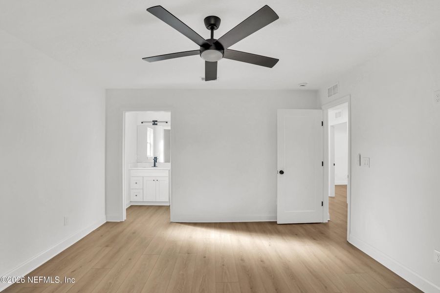 Spacious, unfurnished interior of a new home in , St. Augustine (Image 28).