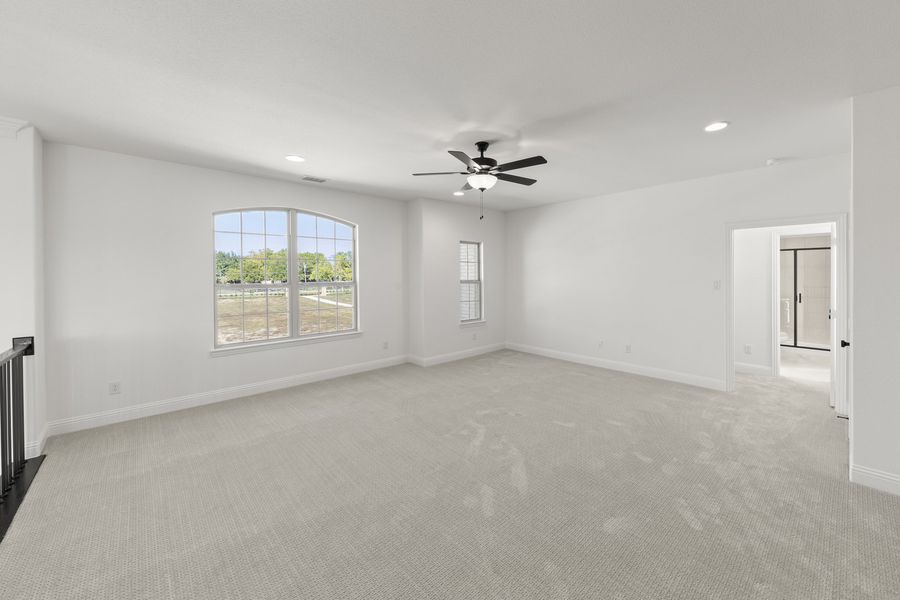 Representative unfurnished interior of a home built from the Hadley by Windsor Homes in Winding Creek, Rockwall (Image 27).