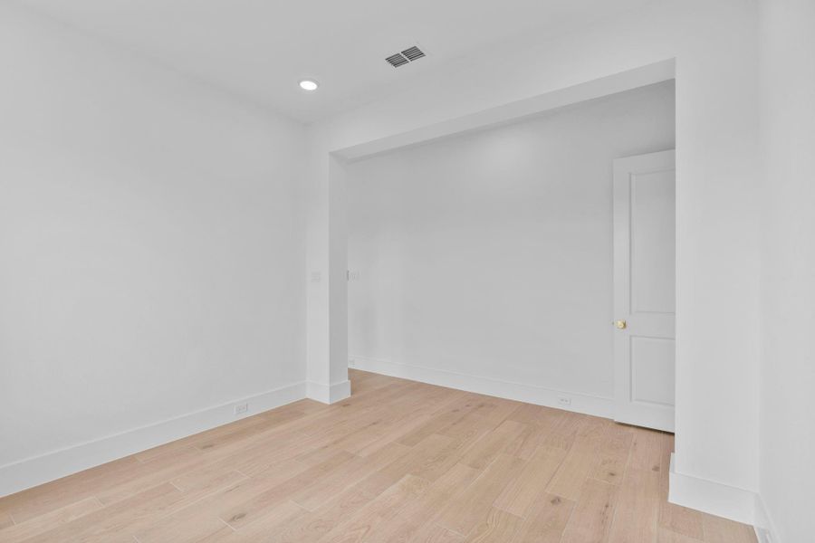 The large main suite includes a separate retreat room. Representative image.