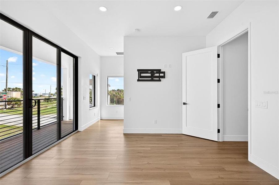 Spacious, unfurnished interior of a new home in , Flagler Beach (Image 25).