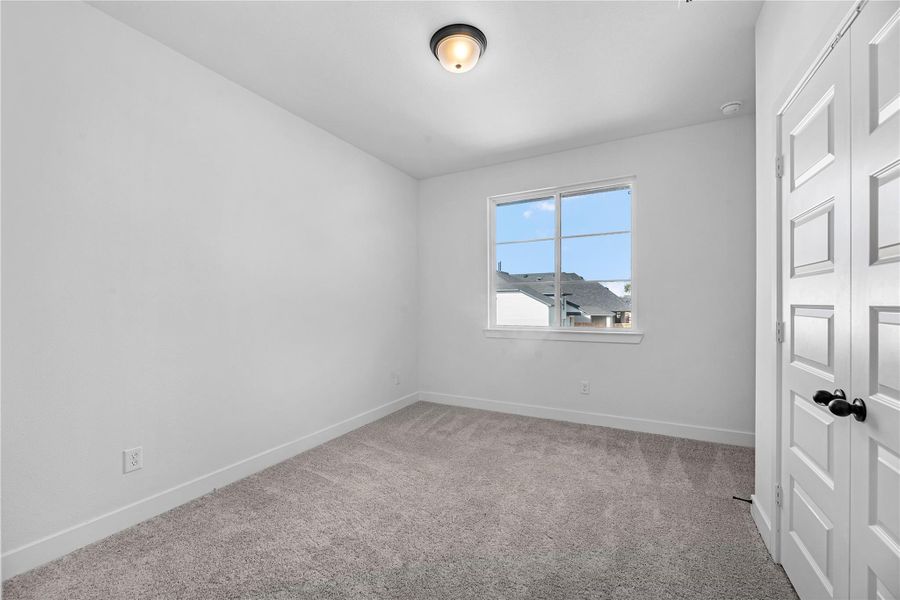 Spacious, unfurnished interior of a new home in Sienna - 60', Missouri City (Image 11).