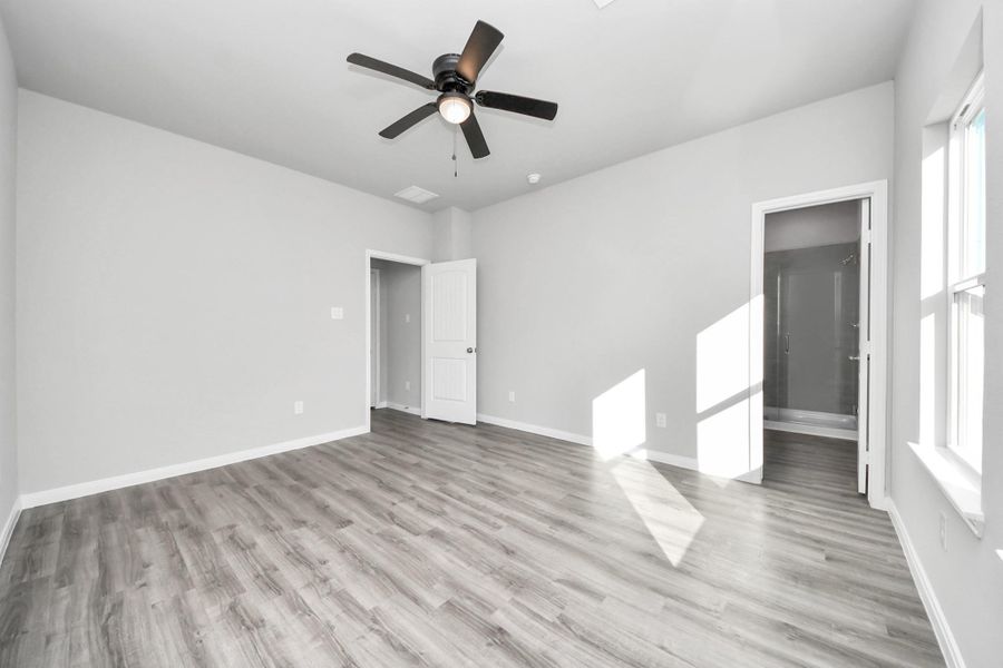Spacious, unfurnished interior of a new home in , Houston (Image 19). Spacious, unfurnished interior of a new home in , Houston (Image 19).