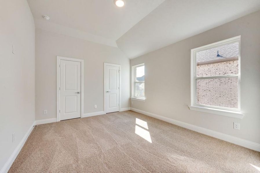 Spacious, unfurnished interior of a new home in South Pointe, Mansfield (Image 42).