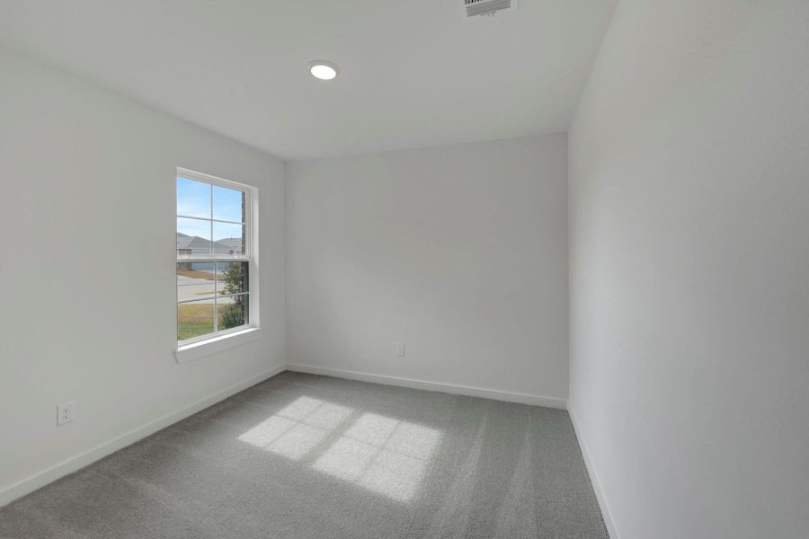 Spacious, unfurnished interior of a new home in Indian Springs, Crosby (Image 28).