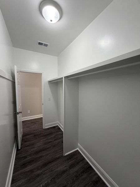 Spacious, unfurnished interior of a new home in , Walterboro (Image 14).