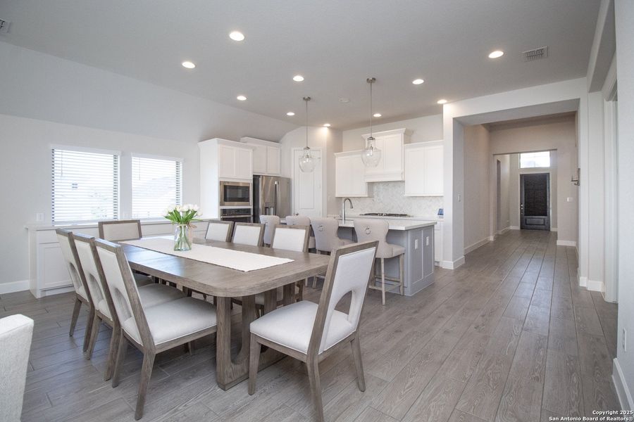 Furnished interior view inside a new home in Cibolo Canyons 50', San Antonio (Image 5). Furnished interior view inside a new home in Cibolo Canyons 50', San Antonio (Image 5).