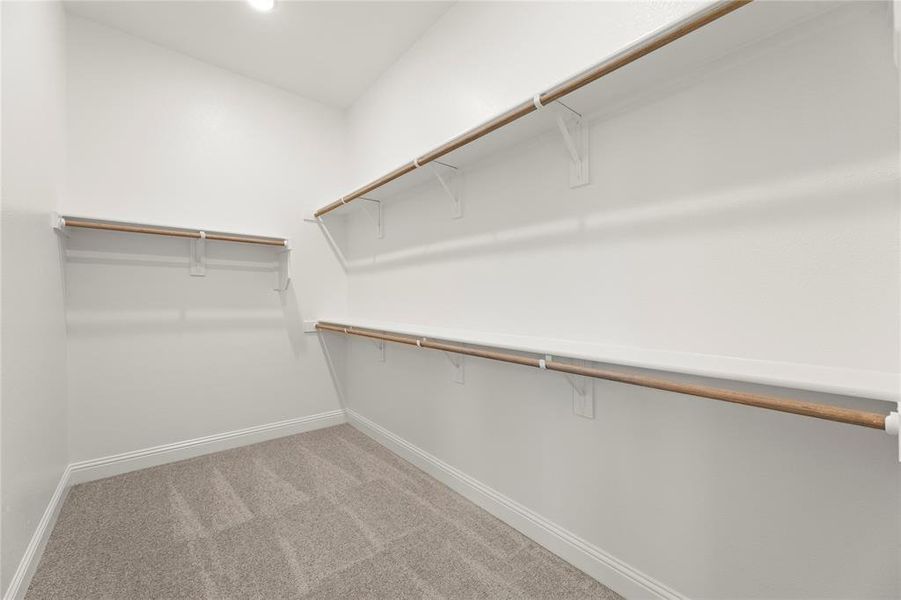 18_19. 3208 Andesite - Closet (2)