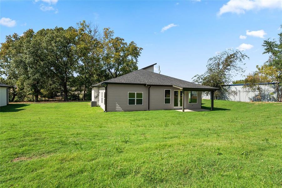 Exterior details and patio area of a home in , Lindale (Image 19).