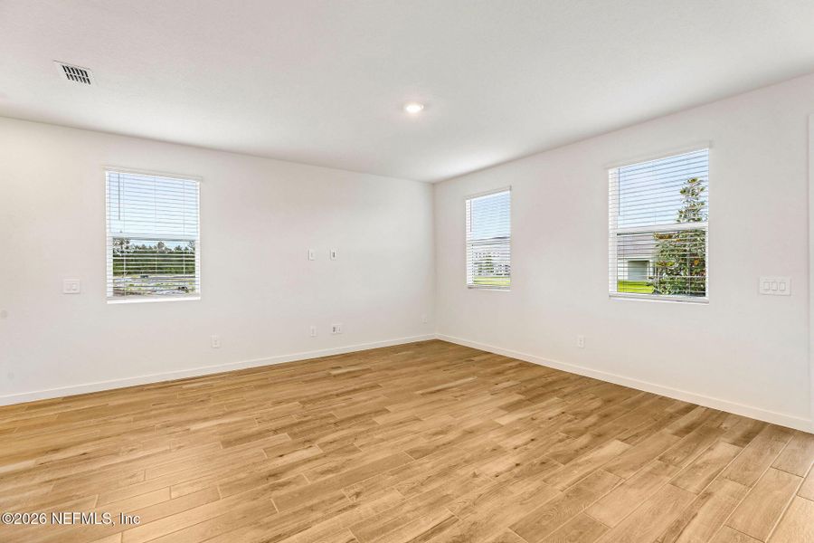 Spacious, unfurnished interior of a new home in Parkside at Shearwater, St. Augustine (Image 21).