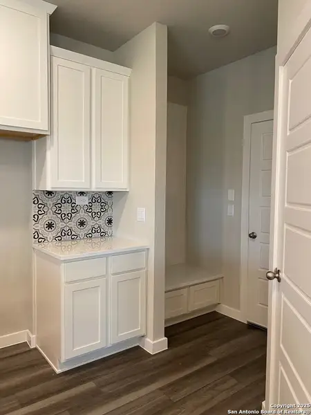 Furnished interior view inside a new home in Highland Ridge, New Braunfels (Image 10). Furnished interior view inside a new home in Highland Ridge, New Braunfels (Image 10).