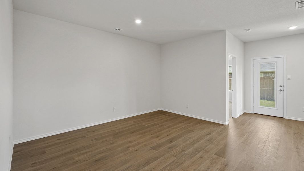 Spacious, unfurnished interior of a new home in Bluff Springs, Ferris (Image 14). Spacious, unfurnished interior of a new home in Bluff Springs, Ferris (Image 14).