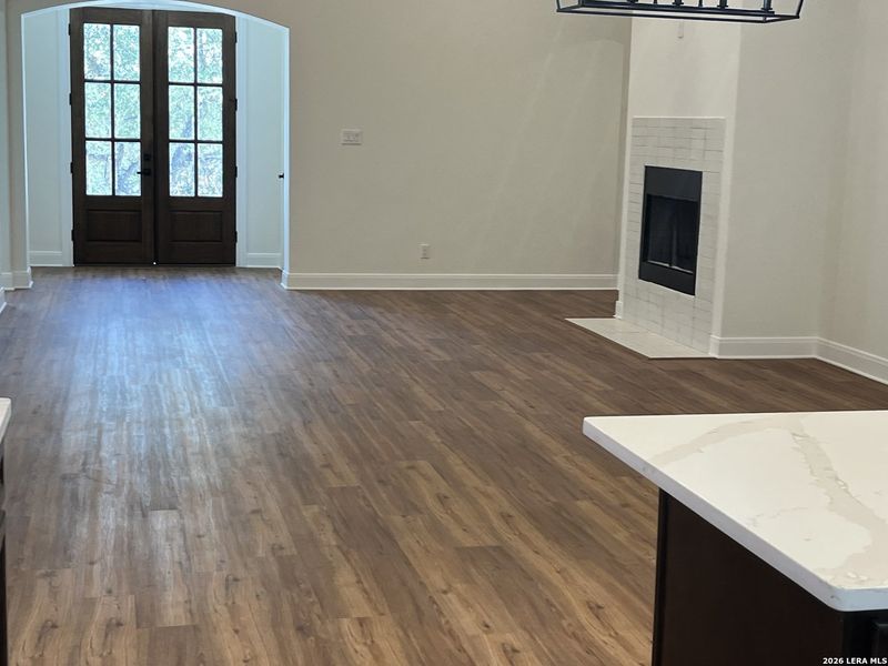 Spacious, unfurnished interior of a new home in , Canyon Lake (Image 32).