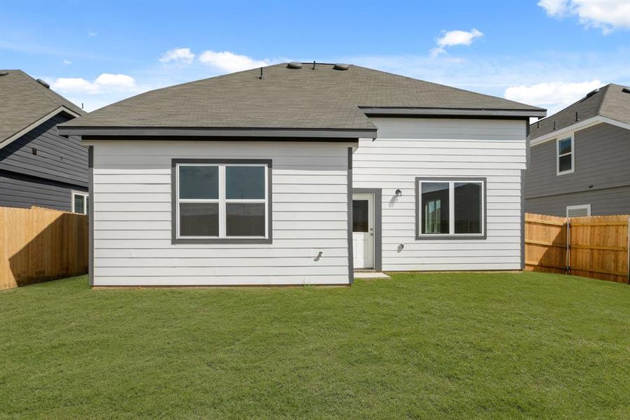 Front exterior of a new home in Sycamore Landing, Fort Worth, TX, highlighting curb appeal (Image 2). Front exterior of a new home in Sycamore Landing, Fort Worth, TX, highlighting curb appeal (Image 2).