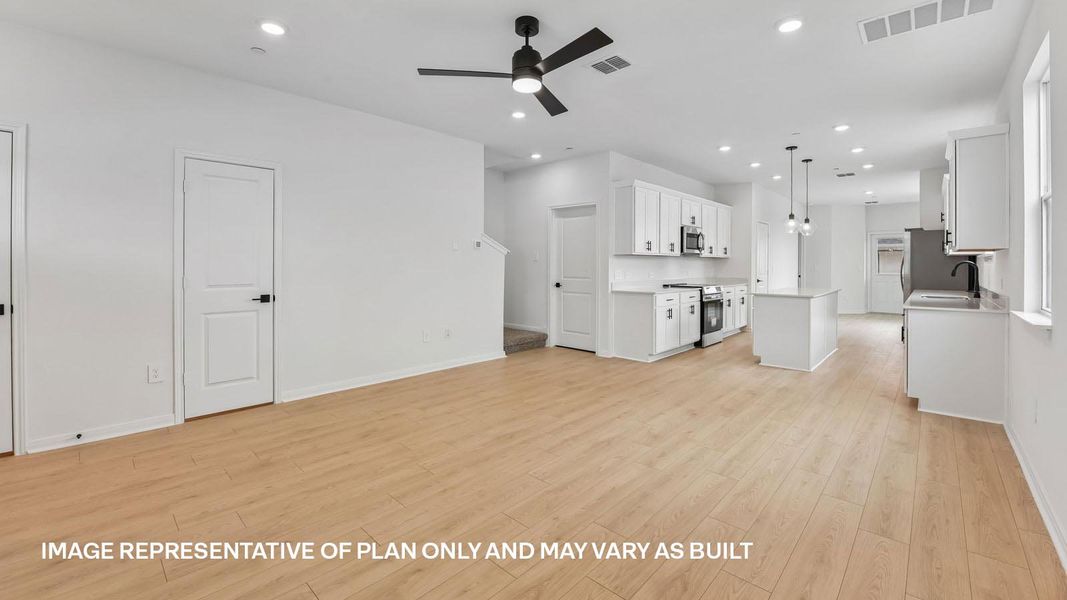 Spacious, unfurnished interior of a new home in Avery Centre, Round Rock (Image 27).