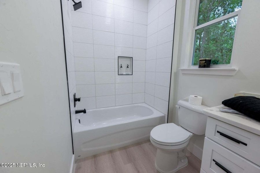 Furnished interior view inside a new home in , Starke (Image 11).