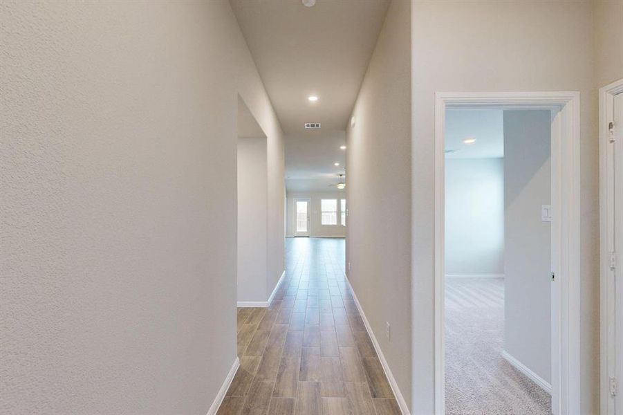 Spacious, unfurnished interior of a new home in Forest Park, Princeton (Image 14).