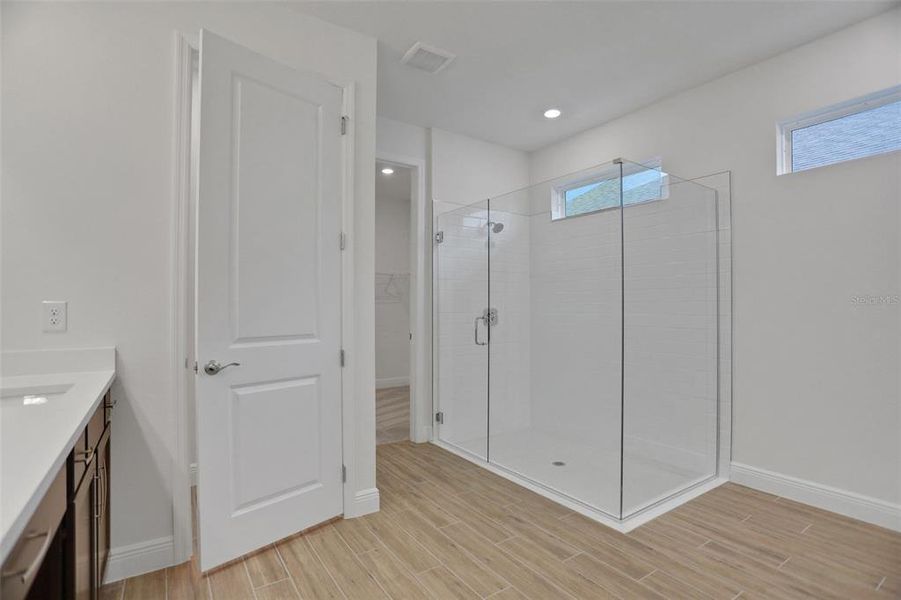 Spacious, unfurnished interior of a new home in Seaire, Parrish (Image 22).