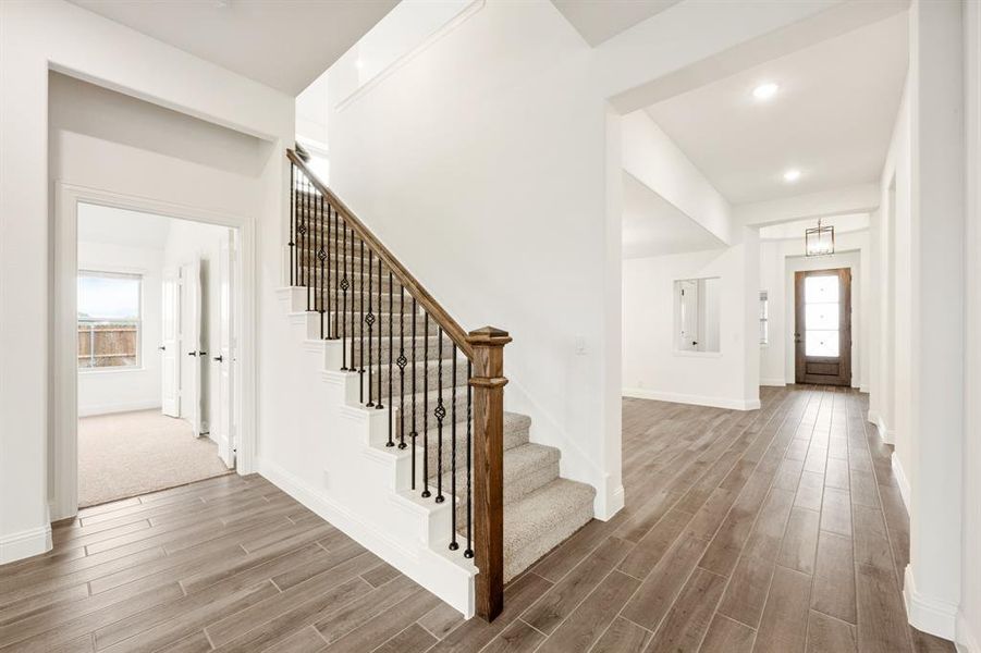 Spacious, unfurnished interior of a new home in Glenbrook, Red Oak (Image 39).