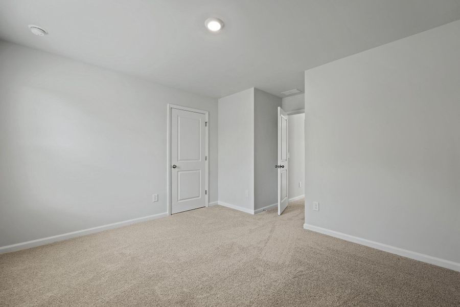 Spacious, unfurnished interior of a new home in Hillcrest, Ravenel (Image 19). Spacious, unfurnished interior of a new home in Hillcrest, Ravenel (Image 19).