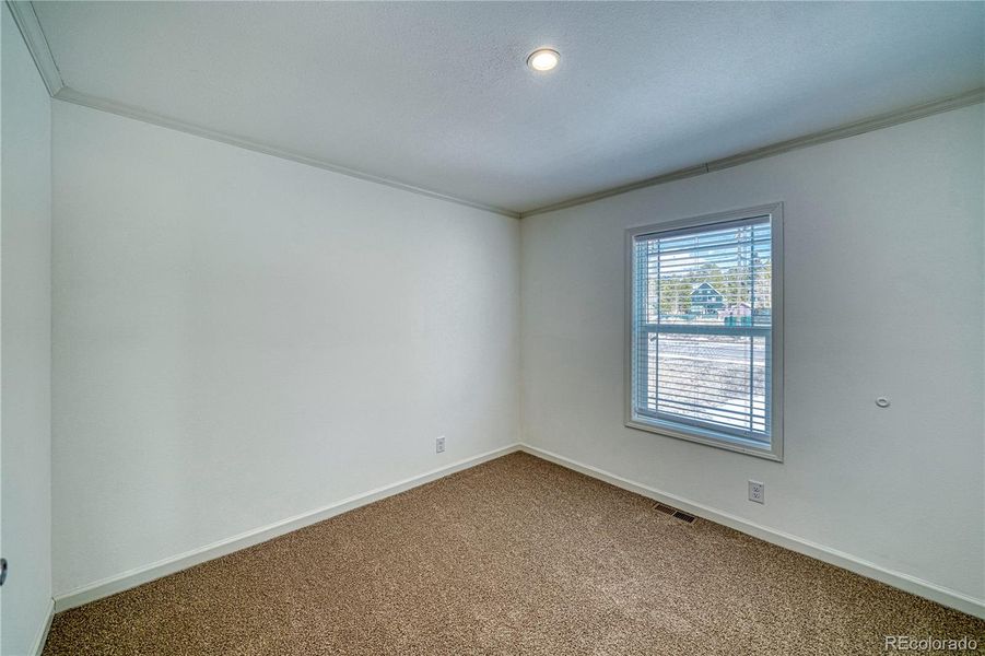 Spacious, unfurnished interior of a new home in , Leadville (Image 18).