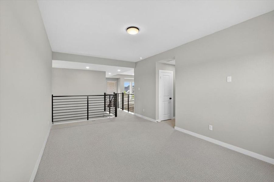 Spacious, unfurnished interior of a new home in Cambridge Crossing, Celina (Image 17).