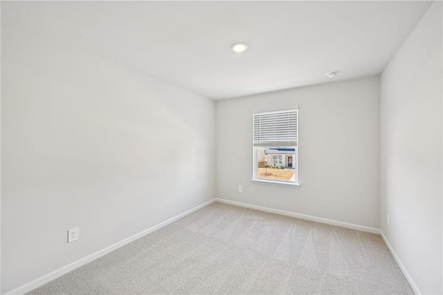 Spacious, unfurnished interior of a new home in Creekside at Oxford Park, Fairburn (Image 30).